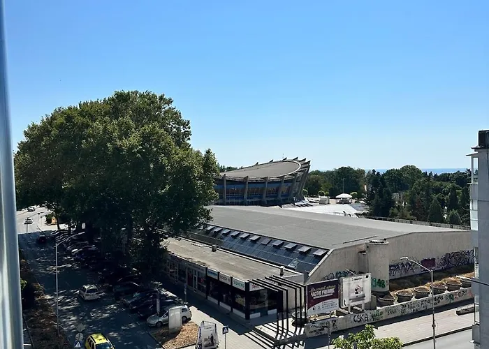 Daire The Big Blue *